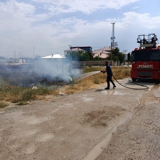 Van'da itfaiye son 10 günde 239 yangına müdahale etti