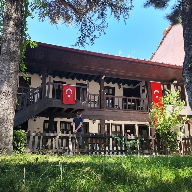 272 yıllık Çivitçioğlu Medresesi geçmişe ışık tutuyor