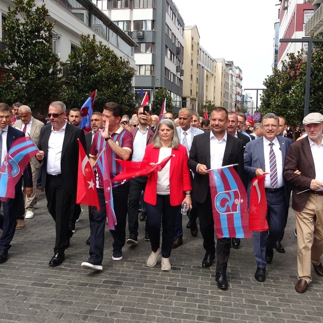 Ertuğrul Doğan: "Bizim taşıdığımız Trabzonspor'un şerefli armasıdır"
Trabzo...