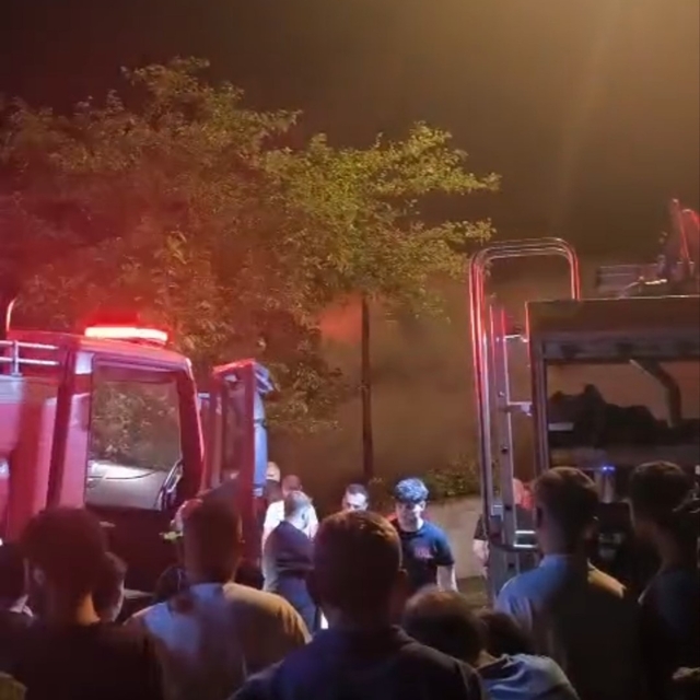 Eynesil'de gece yangını: Ev kullanılamaz hale geldi