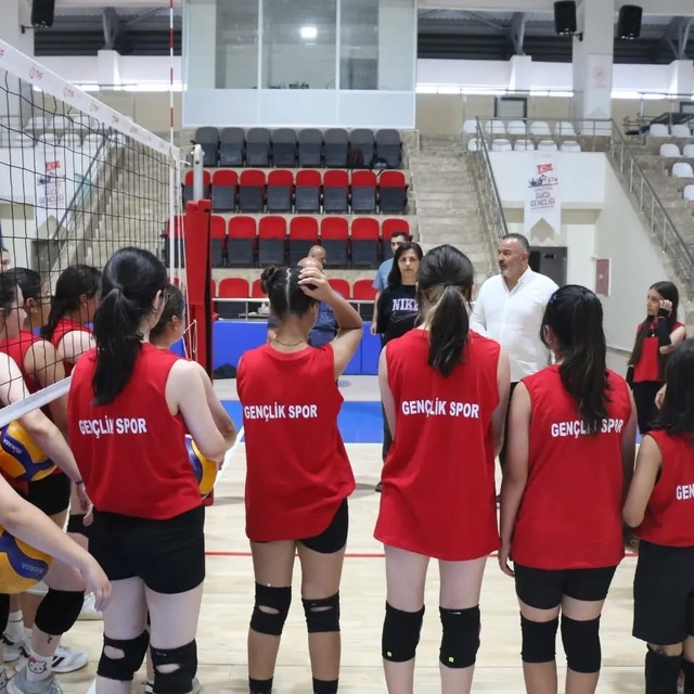 Sivas GSB spor okullarında yaz coşkusu