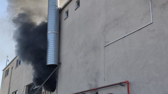 İnegöl'de fabrika yangını; 1 saatte söndürüldü