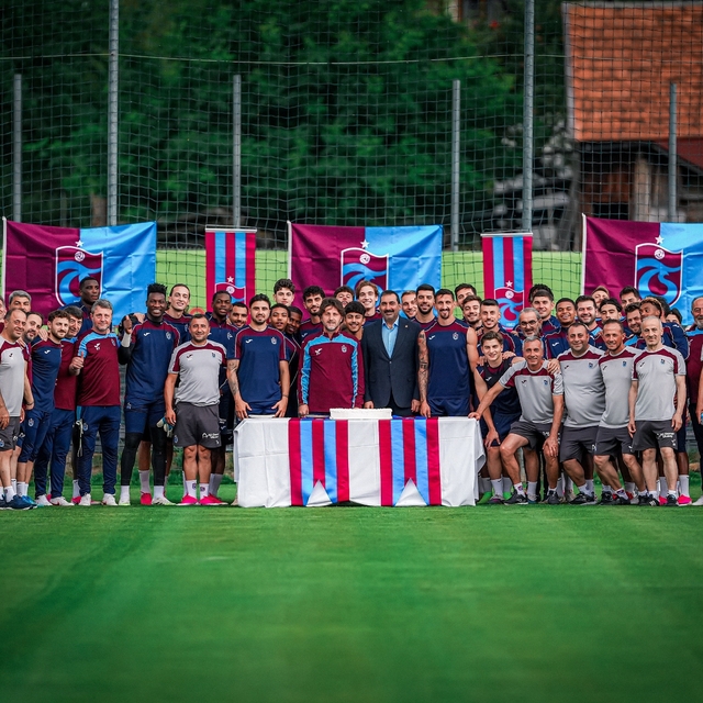 Trabzonspor'un 59. kuruluş yıl dönümü, Avusturya kampında kutlandı