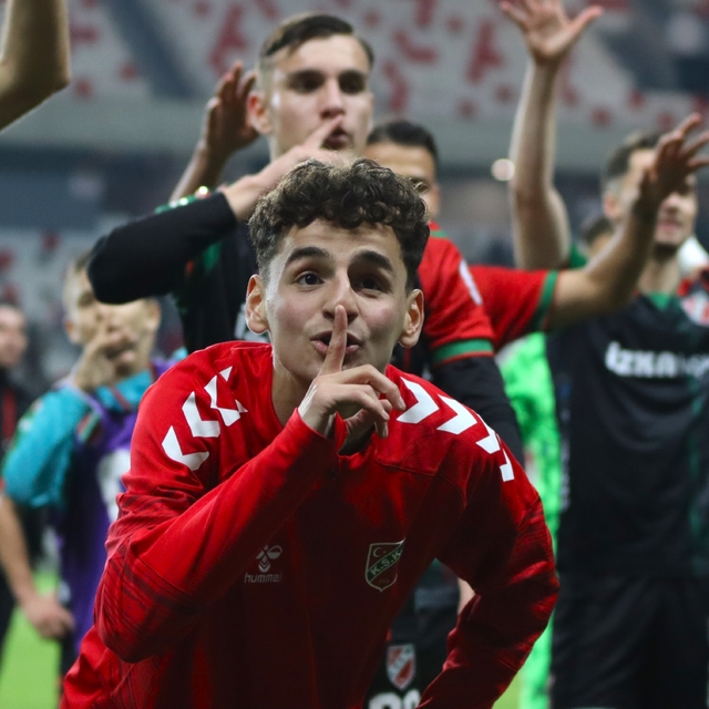 Aliağa FK'de Adem Yeşilyurt sesleri