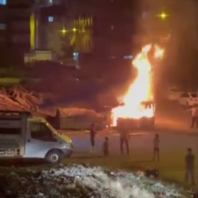 Diyarbakır'da Direkhane Sitesi'nde korkutan yangın