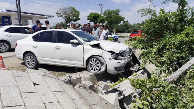 Van'da trafik kazası:2 yaralı