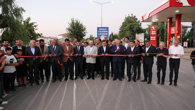 Çayırlı'da Binali Yıldırım Caddesi hizmete açıldı