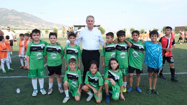 Buharkent'te 'Kentin Çocukları' futbol turnuvası tamamlandı