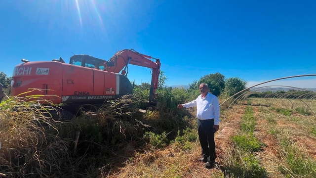 Sultanhisar'da ova yollarında bakım ve onarım çalışmaları sürüyor