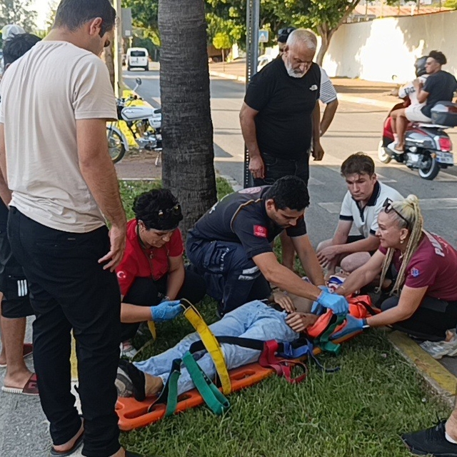Kasise hızlı giren motosiklet sürüklendi: 1 yaralı
Kaza yapan motosikleti t...
