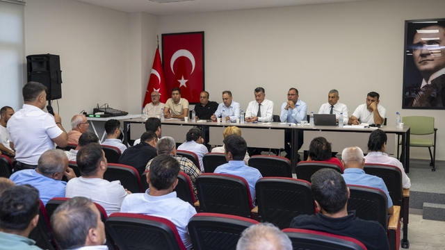 Silifke'de mahalle muhtarları istişare toplantısında buluştu