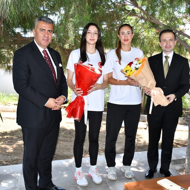 Genç sporcular Payas'ın gururu oldular