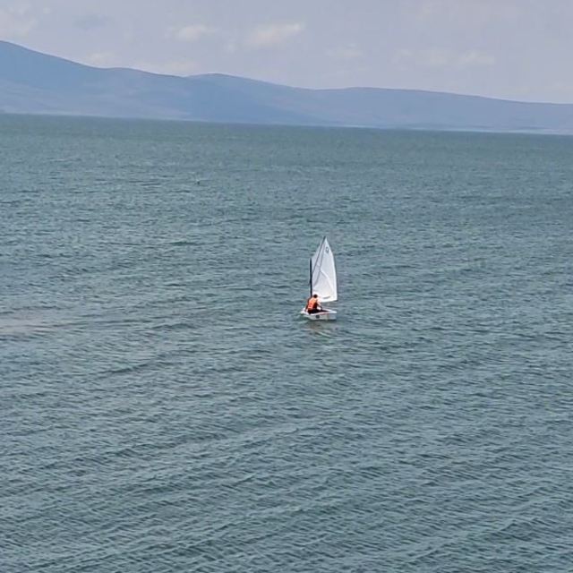 Çıldır Gölü'nde yelken keyfi