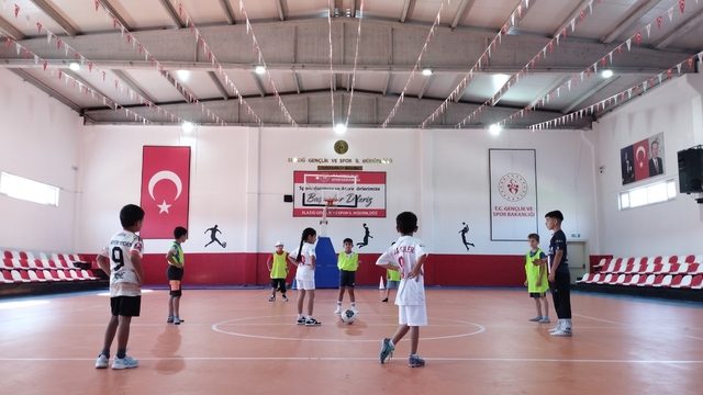 GSB spor okulları Sivrice'de eğitimlerine devam ediyor
