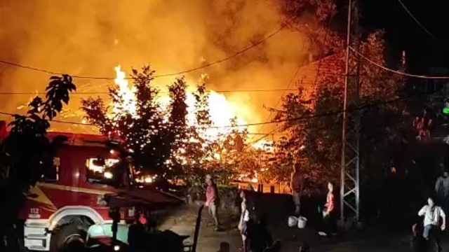 Baba oğlun evi yangında kül oldu
