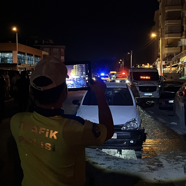Konya'da otomobiller çarpıştı: 6 yaralı
İki otomobilin çarpıştığı kaza güve...