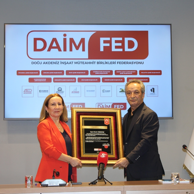 DAİMFED'den, üstün hizmet gösterenlere şeref belgesi
"Üstün Hizmet Şeref Be...