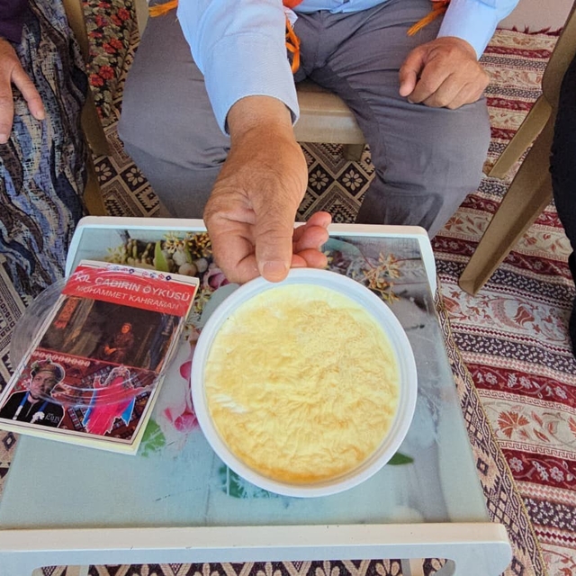 Yanık kokusu ve sert kıvamıyla Tavas yoğurdu damaklarda iz bırakıyor