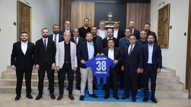 Erciyes 38 FK yönetiminden Vali Çiçek'e ziyaret