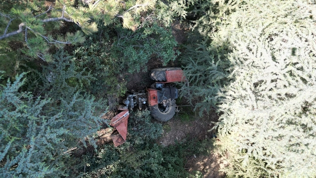 Afyonkarahisar'da 30 metrelik uçurumda can pazarı