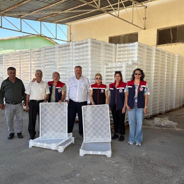 Nazilli'de incir üreticilerine 2 bin 400 kurutma kereveti desteği