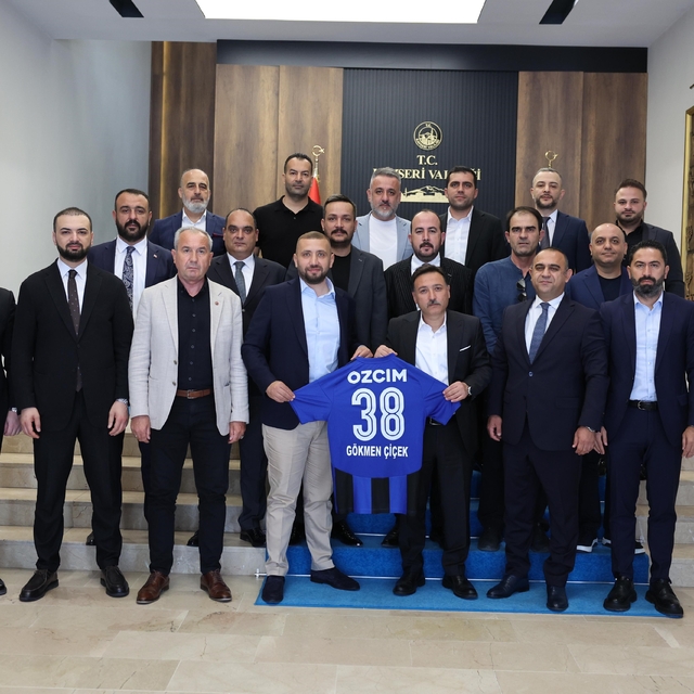 Erciyes 38 FK yönetiminden Vali Çiçek'e ziyaret