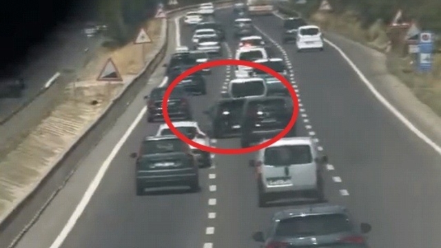 Trafikte makas atarak ilerleyen sürücüye 10 bin lira ceza