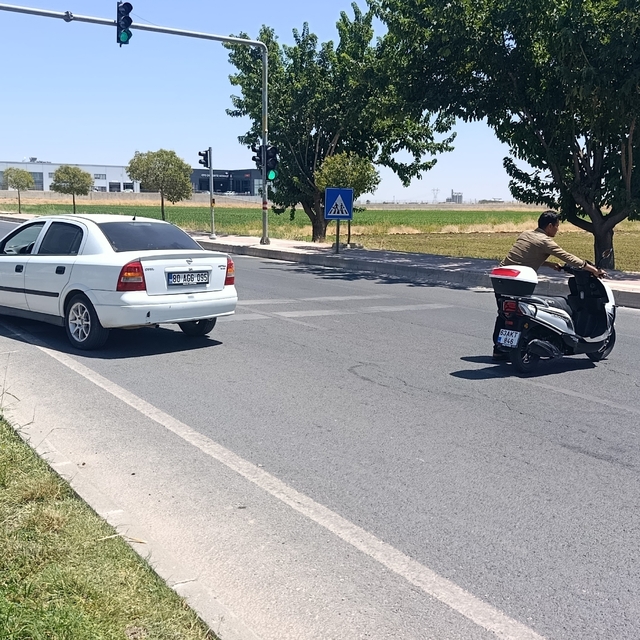 Şanlıurfa'da otomobille motosiklet çarpıştı: 1 yaralı