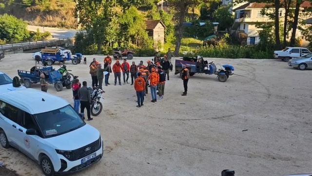 Yığılca'da yaban domuzu sürek avı düzenlendi