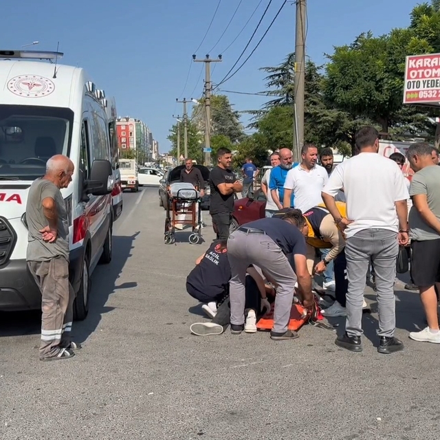 Çerkezköy'de çarpışan motosiklet sürücülerinden biri yaralandı