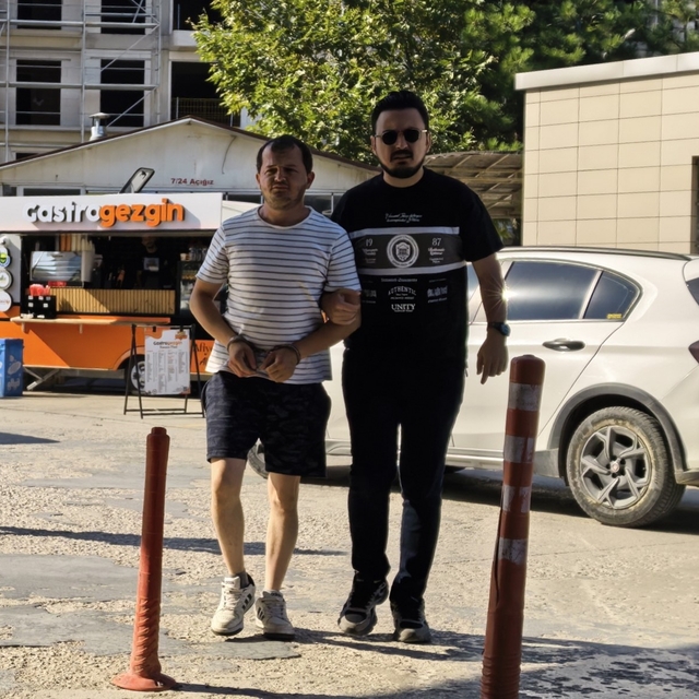 Uyuşturucu madde ile kaçmaya çalışan şahıs polis ekiplerince yakalandı