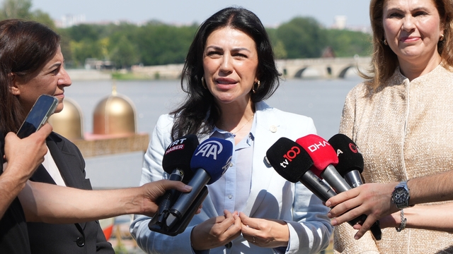 AK Parti Genel Başkan Yardımcısı Ayan: "Terörsüz Türkiye ile kaybettiğimiz gücü yeniden milletimize kazandıracağız"
"Artık dostluğun ve kardeşliğin zamanıdır"