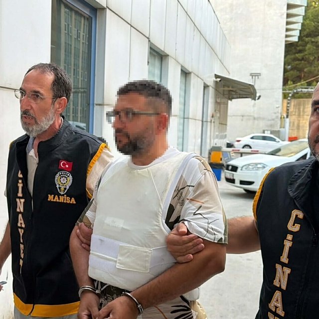 Motosikletli saldırgan, baba-oğlu öldürdü (2)