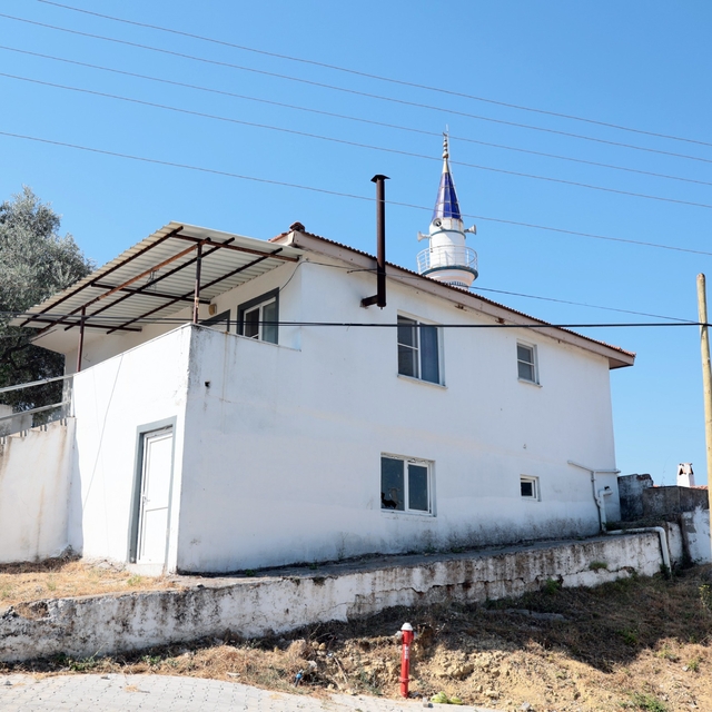 Psikolojik sorunları olan ve istifa eden imamın lojmanından tonlarca çöp çı...