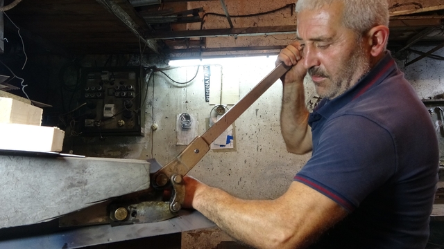 Onlar mesleğin son temsilcileri
Bir zamanlar her evde bulunan kuzine sobalar artık nostaljik oldu