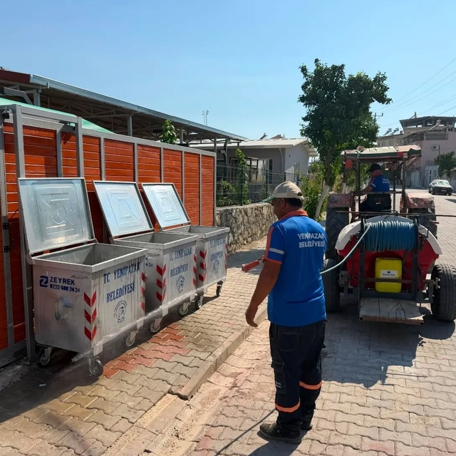 Yenipazar'da haşereye karşı ilaçlama çalışmaları sürüyor