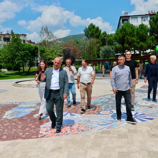 Körfez'de Mehmet Akif Ersoy Caddesi yenileniyor