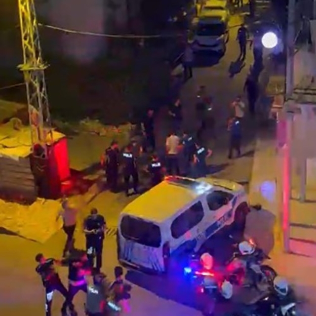 Mersin'de aile içi silahlı kavgada; balkondaki komşu vurularak öldü