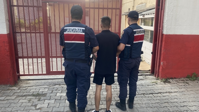Hırsızlık suçundan aranan şahıs İncirliova'da yakalandı