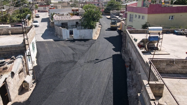 Gaziantep Büyükşehir Belediyesi'nden Araban'a ilk sıcak asfalt