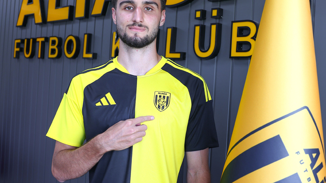 Aliağa FK'da transfer sürüyor