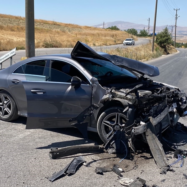 Elazığ'da trafik kazası: 6 yaralı