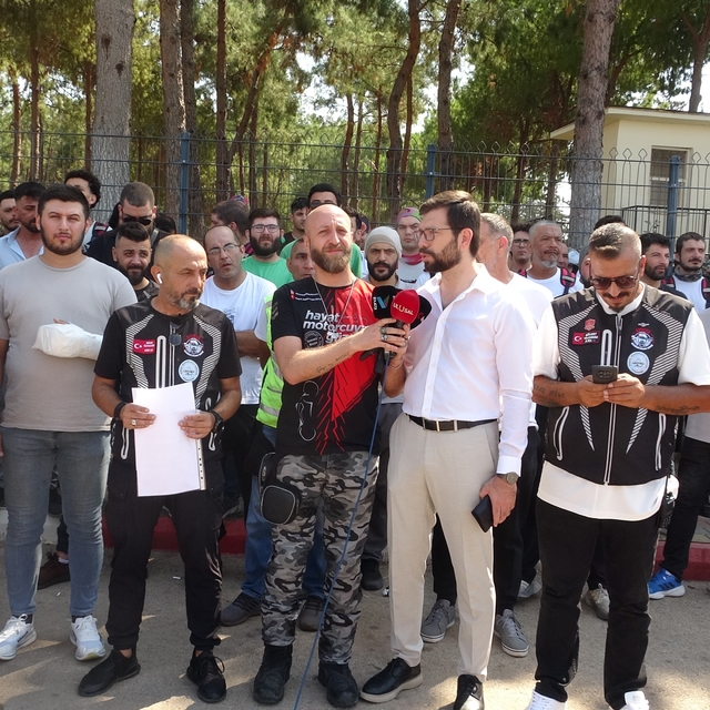 Sipariş almaya gittiği işletmede döner bıçaklı saldırıya uğradı, eline 30 d...