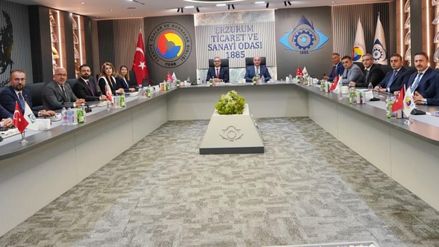 TCMB Başkanı Karahan, ETSO'da ekonomi istişare toplantısına katıldı
