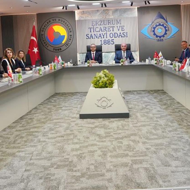 TCMB Başkanı Karahan, ETSO'da ekonomi istişare toplantısına katıldı