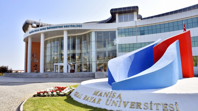 MCBÜ'den aday öğrencilere tercih desteği