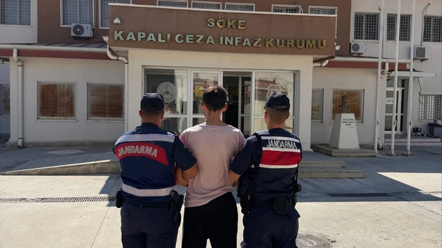 Kuşadası'nda 25 yıl hapis cezasıyla aranan firari yakalandı