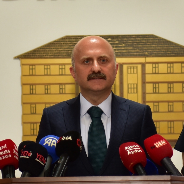 Aydın'daki orman yangını soruşturmasında 2 gözaltı
Çine yangınının ardından...