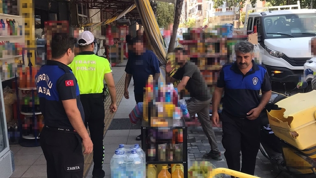 Turgutlu'da kaldırım işgallerine geçit yok