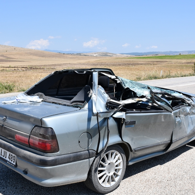 Samsun'da otomobil ile kamyonet çarpıştı: 2'si ağır 6 yaralı